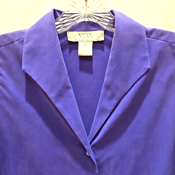 Nexx,  Periwinkle, Purple, 100% Silk, Button up, Sleeveless, V-neck, Lightweight - Picture 5 of 9